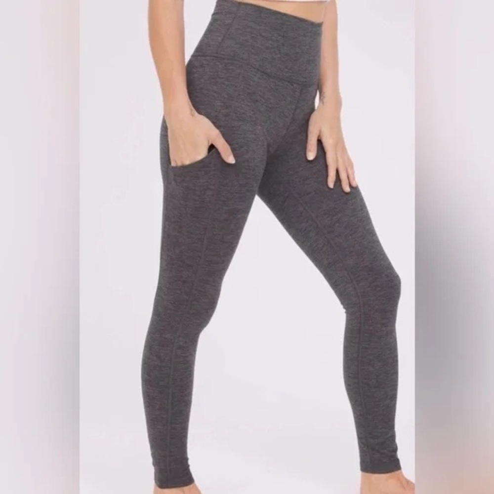 OFFLINE By Aerie The Hugger High Waisted Legging Pockets Yoga Activewear Workout